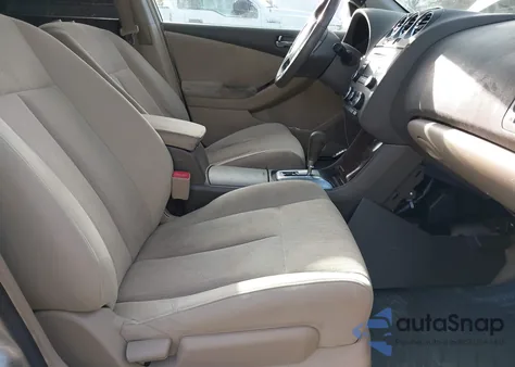 2010 Nissan Altima 2.5 S z USA, uszkodzony, nr VIN 1N4AL2AP8AN490345